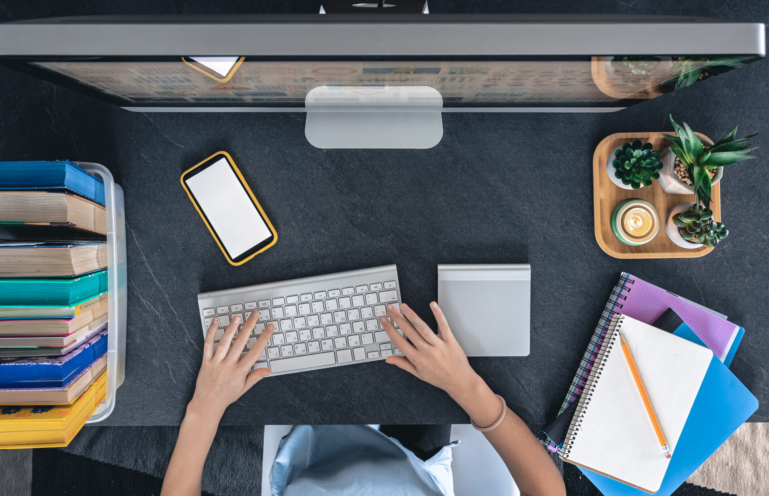 Administrative Virtual Assistant managing daily administrative tasks such as scheduling, email, and document organization